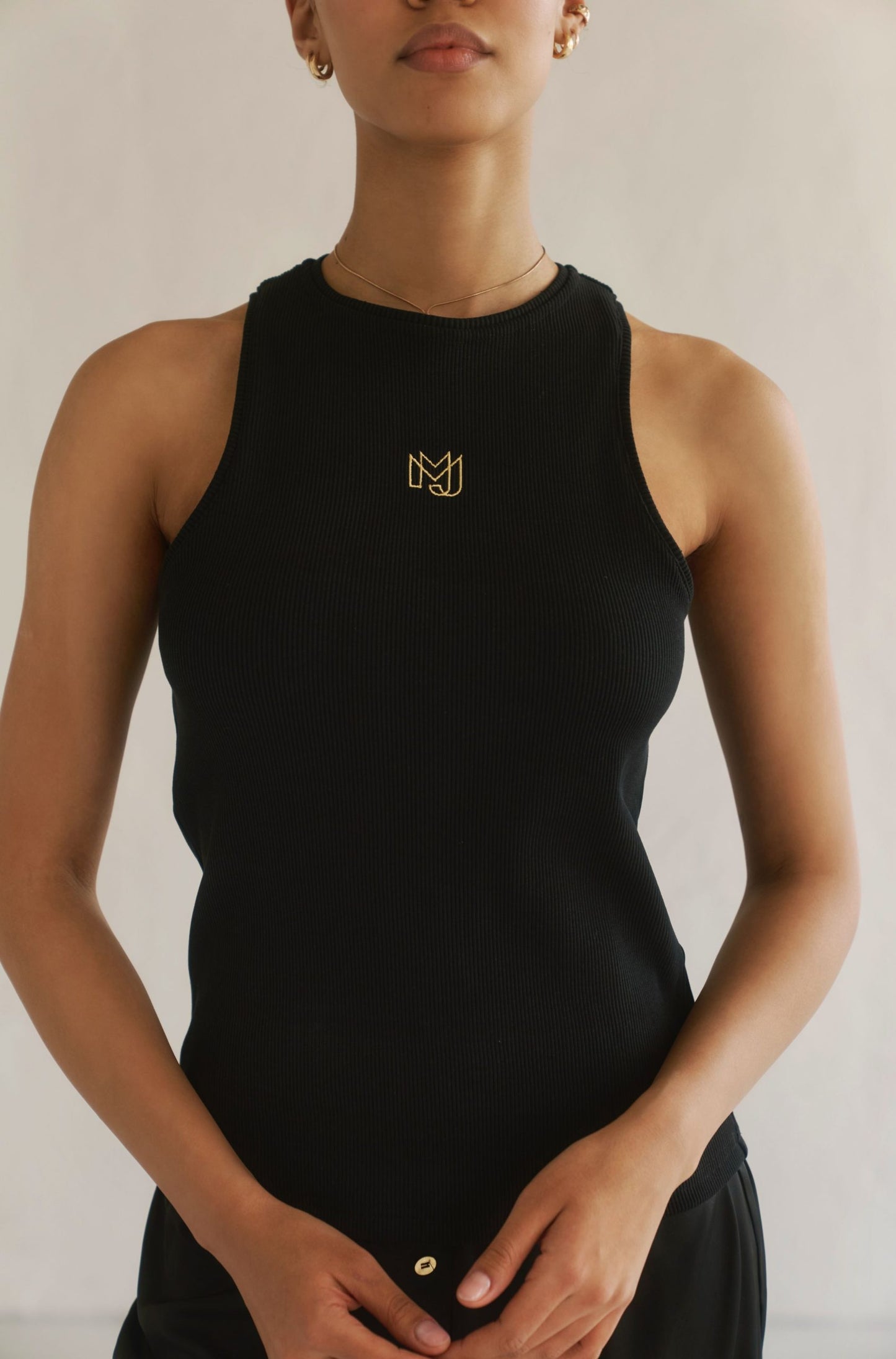 MJrever black tank top